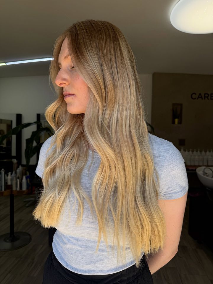 Balayage ombré blond sur cheveux longs